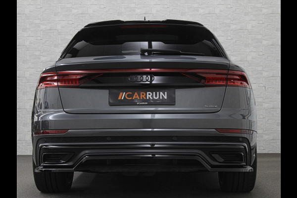 Audi Q8 60 462pk Competition S-Line | 11-2022 | RS Leder | Carbon | Softclose | 360 Camera | ACC | Panorama | Luchtvering | Nachtzicht Cam | Headup | LED-Matrix | Trekhaak | Lane & Side Assist | Led Sfeerverlichting | Keyless-Entry | | Black-Optic | Rijklaar incl. Bovag Garantie.