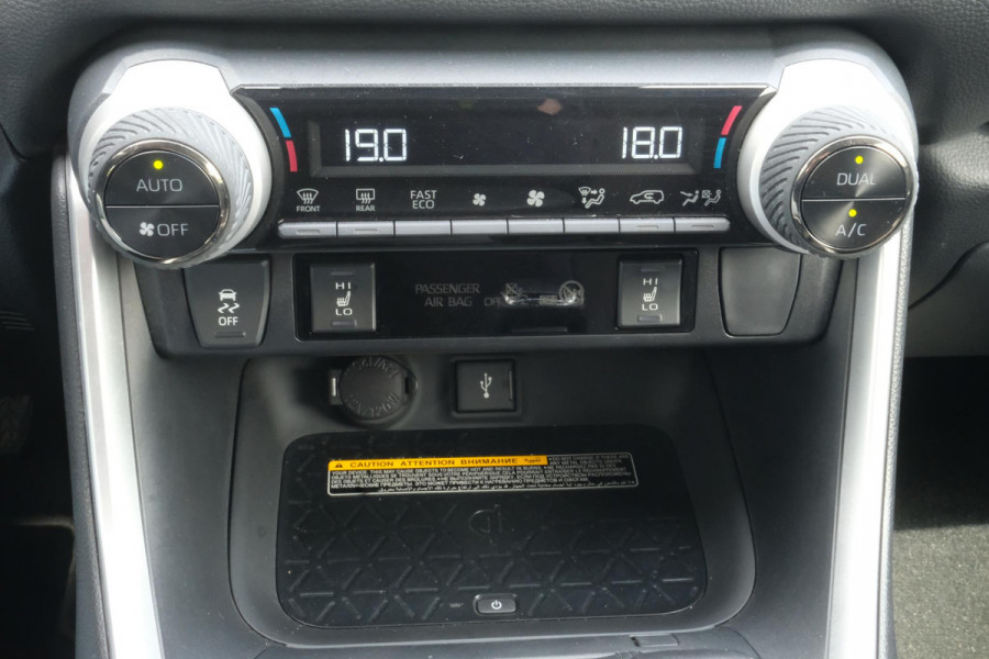 Toyota RAV4 2.5 Hybrid Business | Stoelverwarming |  Achteruitrijcamera | Navigatiesysteem