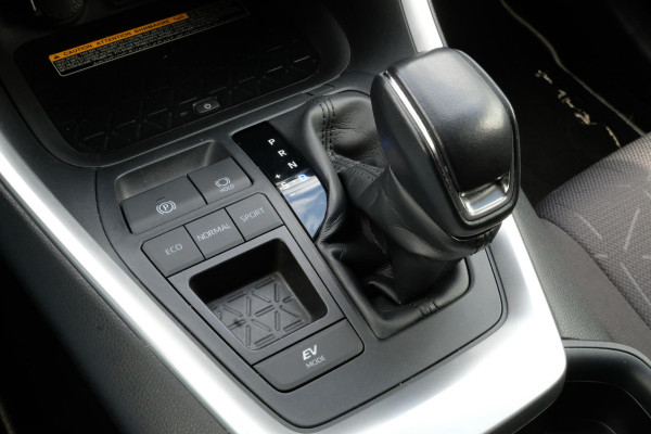 Toyota RAV4 2.5 Hybrid Business | Stoelverwarming |  Achteruitrijcamera | Navigatiesysteem