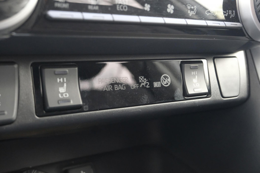 Toyota RAV4 2.5 Hybrid Business | Stoelverwarming |  Achteruitrijcamera | Navigatiesysteem