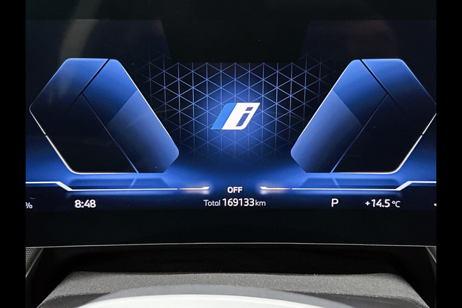BMW iX1 XDrive30 Launch Edition 67 kWh(NL-auto, 1e Eig, Dealer OnderH, Navi, Leder, Climate Con, Etc)
