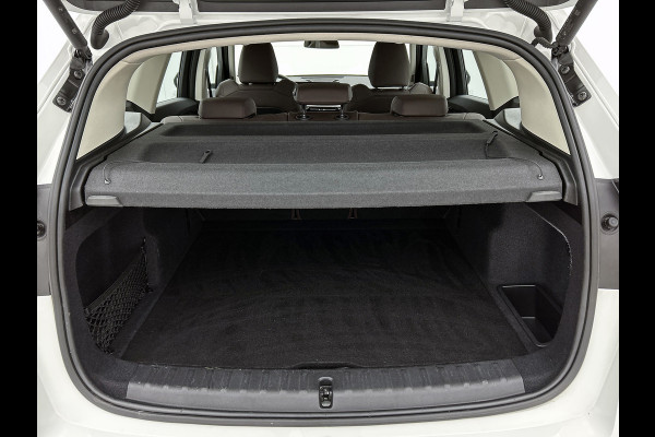BMW iX1 XDrive30 Launch Edition 67 kWh(NL-auto, 1e Eig, Dealer OnderH, Navi, Leder, Climate Con, Etc)