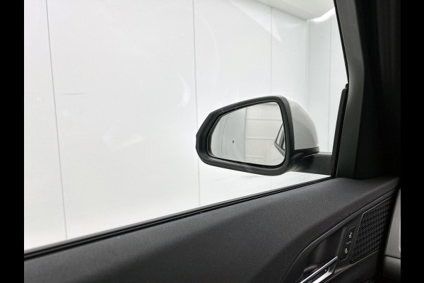 BMW iX1 XDrive30 Launch Edition 67 kWh(NL-auto, 1e Eig, Dealer OnderH, Navi, Leder, Climate Con, Etc)