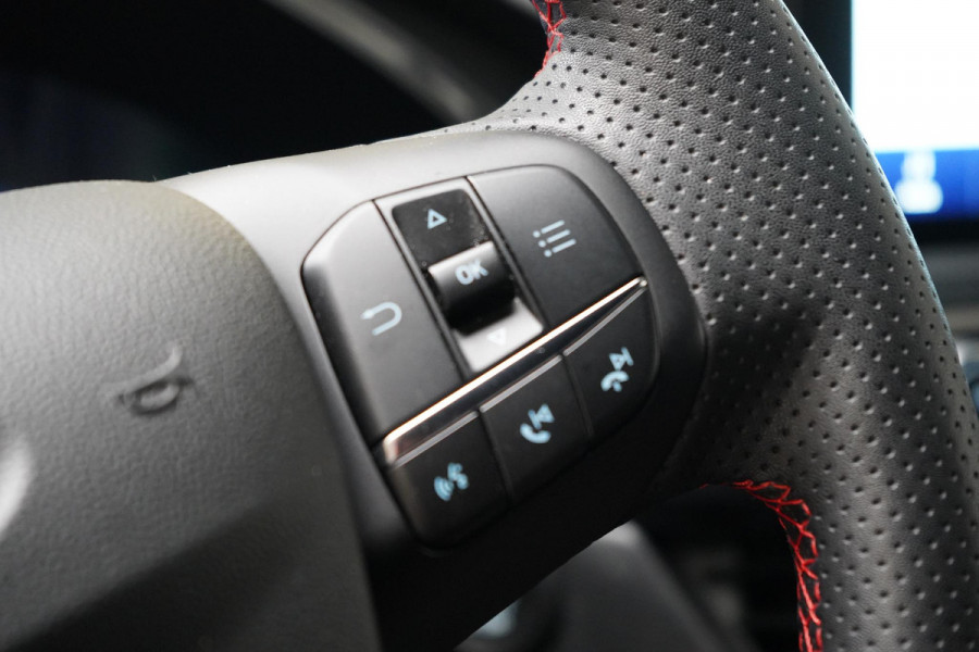 Ford Kuga 2.5 PHEV ST-Line | Soh 99% | Camera | Carplay | Navigatie | Stoelverwarming | All-seasonbanden