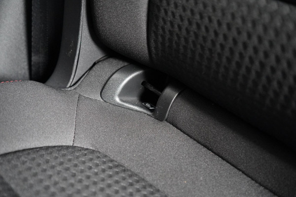 Ford Kuga 2.5 PHEV ST-Line | Soh 99% | Camera | Carplay | Navigatie | Stoelverwarming | All-seasonbanden