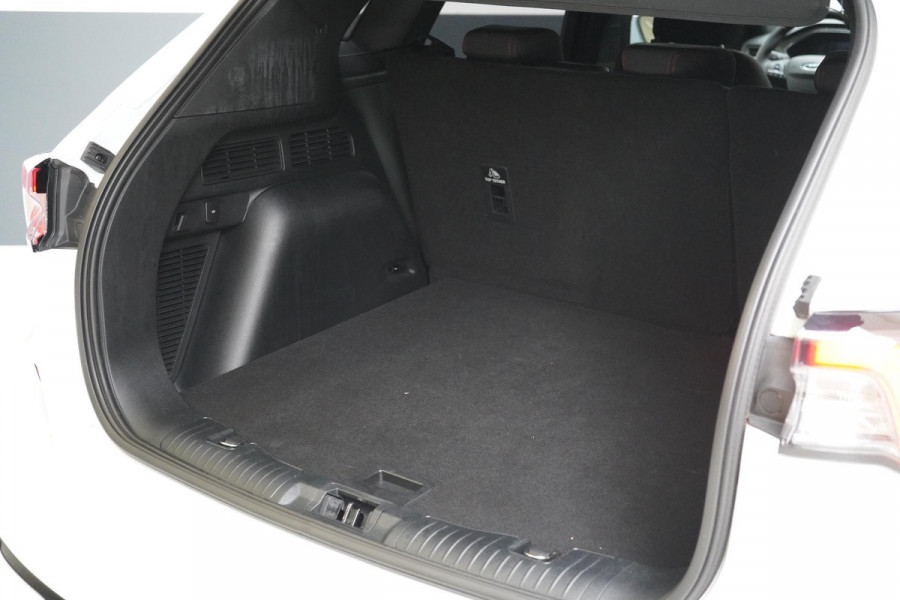 Ford Kuga 2.5 PHEV ST-Line | Soh 99% | Camera | Carplay | Navigatie | Stoelverwarming | All-seasonbanden