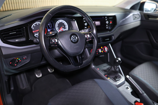 Volkswagen Polo 1.0 TSI Highline ACC NAVI BT AIRCO STOELVW "20