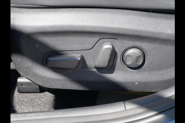 Kia Niro 1.6 GDi Hybrid ExecutiveLine | Trekhaak | Schuif/kantel Dak |