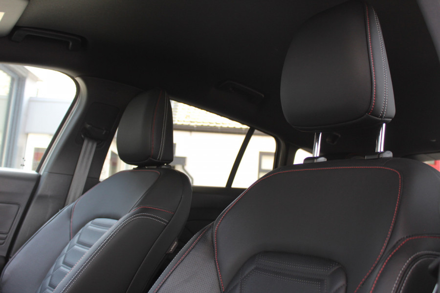 Ford FOCUS Wagon 1.0 EcoBoost Hybrid ST Line X | Leder UNIEK! | Head-up | Adaptieve cruise | Trekhaak | Winterpack
