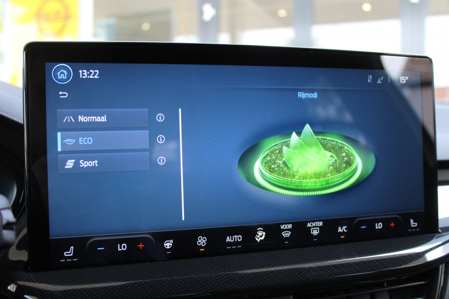 Ford FOCUS Wagon 1.0 EcoBoost Hybrid ST Line X | Leder UNIEK! | Head-up | Adaptieve cruise | Trekhaak | Winterpack