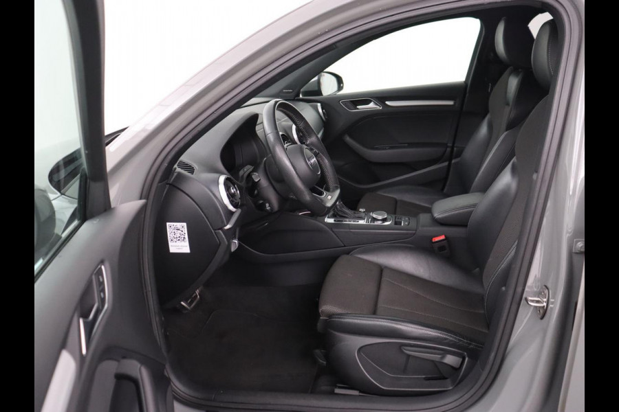 Audi A3 35 TFSI Advance Sport | Stoelverwarming | Carplay | Virtual Cockpit | Half leder | Sportstoelen | Full LED | 18'' | Climate control | Parkeerhulp | Bluetooth | Cruise control | Getint glas | S Line