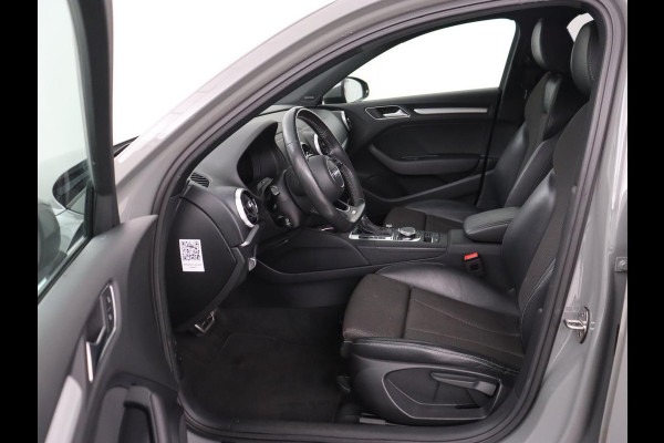 Audi A3 35 TFSI Advance Sport | Stoelverwarming | Carplay | Virtual Cockpit | Half leder | Sportstoelen | Full LED | 18'' | Climate control | Parkeerhulp | Bluetooth | Cruise control | Getint glas | S Line