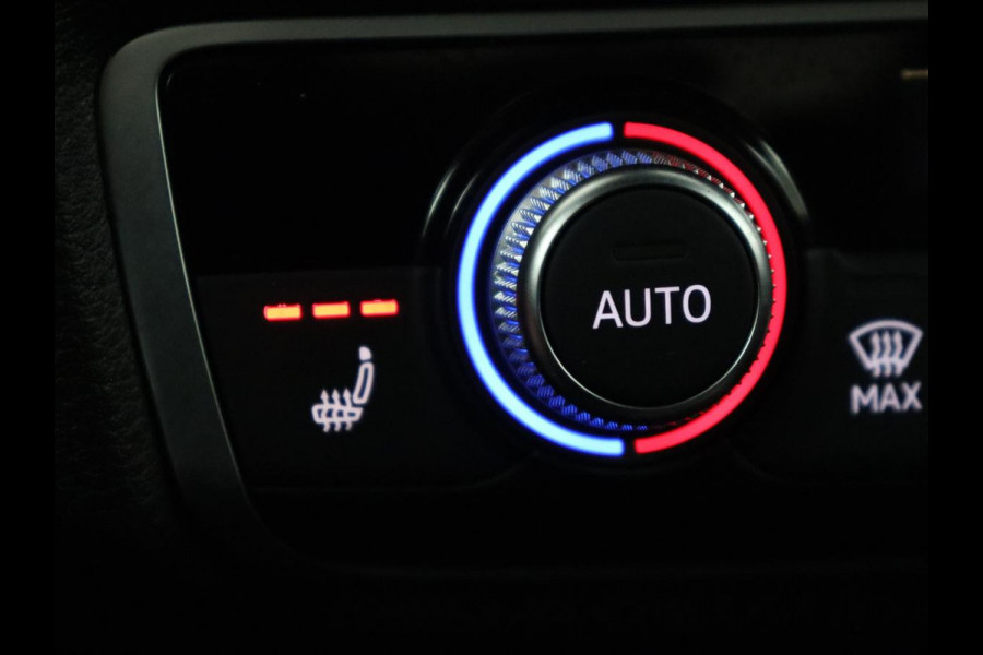 Audi A3 35 TFSI Advance Sport | Stoelverwarming | Carplay | Virtual Cockpit | Half leder | Sportstoelen | Full LED | 18'' | Climate control | Parkeerhulp | Bluetooth | Cruise control | Getint glas | S Line