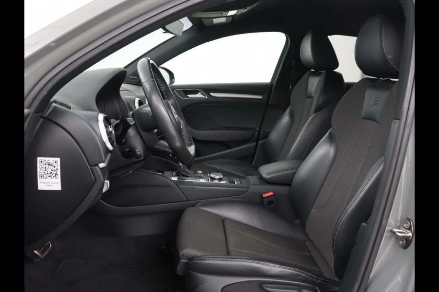 Audi A3 35 TFSI Advance Sport | Stoelverwarming | Carplay | Virtual Cockpit | Half leder | Sportstoelen | Full LED | 18'' | Climate control | Parkeerhulp | Bluetooth | Cruise control | Getint glas | S Line