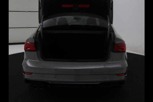 Audi A3 35 TFSI Advance Sport | Stoelverwarming | Carplay | Virtual Cockpit | Half leder | Sportstoelen | Full LED | 18'' | Climate control | Parkeerhulp | Bluetooth | Cruise control | Getint glas | S Line