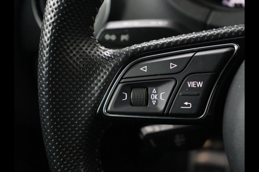 Audi A3 35 TFSI Advance Sport | Stoelverwarming | Carplay | Virtual Cockpit | Half leder | Sportstoelen | Full LED | 18'' | Climate control | Parkeerhulp | Bluetooth | Cruise control | Getint glas | S Line