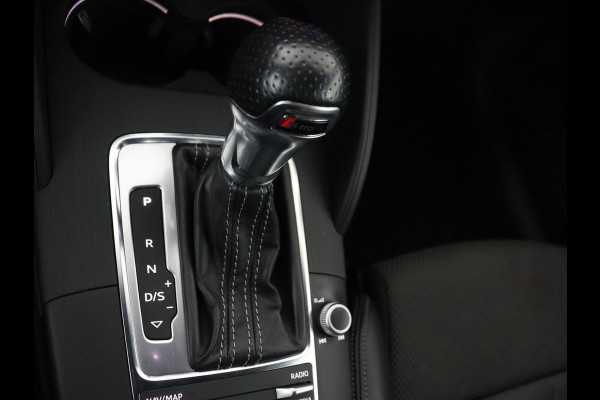Audi A3 35 TFSI Advance Sport | Stoelverwarming | Carplay | Virtual Cockpit | Half leder | Sportstoelen | Full LED | 18'' | Climate control | Parkeerhulp | Bluetooth | Cruise control | Getint glas | S Line