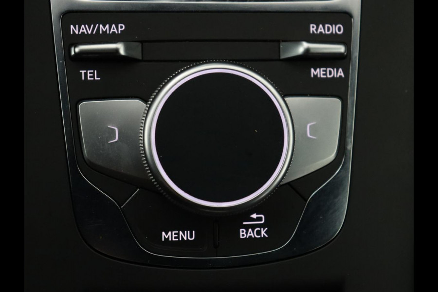 Audi A3 35 TFSI Advance Sport | Stoelverwarming | Carplay | Virtual Cockpit | Half leder | Sportstoelen | Full LED | 18'' | Climate control | Parkeerhulp | Bluetooth | Cruise control | Getint glas | S Line