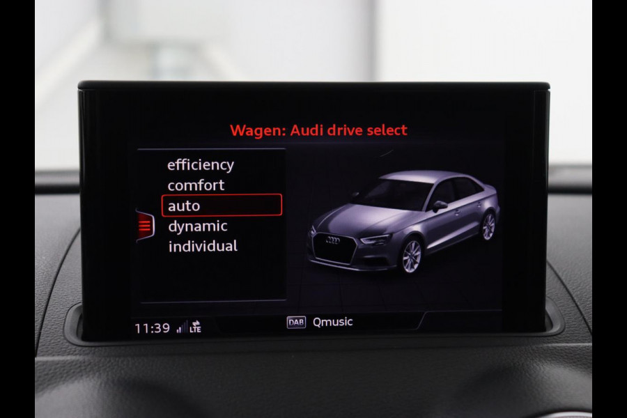 Audi A3 35 TFSI Advance Sport | Stoelverwarming | Carplay | Virtual Cockpit | Half leder | Sportstoelen | Full LED | 18'' | Climate control | Parkeerhulp | Bluetooth | Cruise control | Getint glas | S Line
