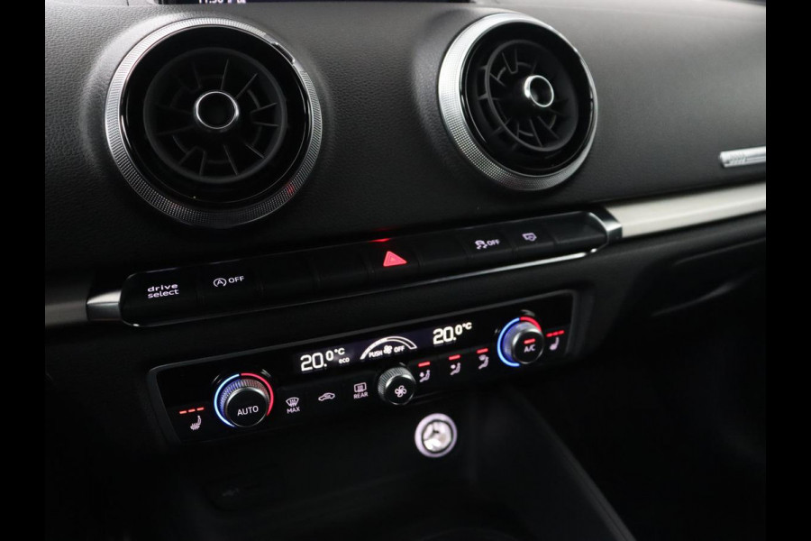 Audi A3 35 TFSI Advance Sport | Stoelverwarming | Carplay | Virtual Cockpit | Half leder | Sportstoelen | Full LED | 18'' | Climate control | Parkeerhulp | Bluetooth | Cruise control | Getint glas | S Line