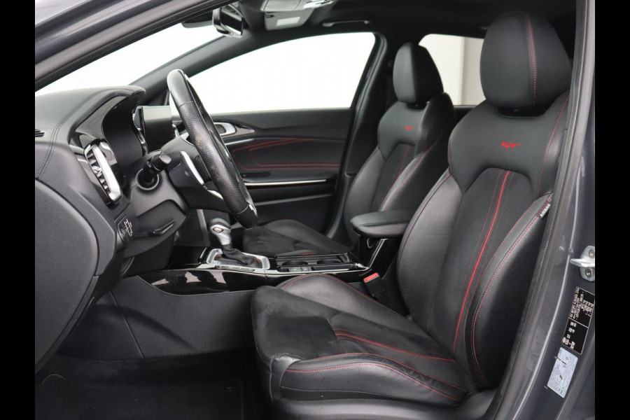 Kia Ceed 1.6 T-GDi GT | 204pk | Panoramadak | Stoelverwarming | Leder/Alcantara | Carplay | Keyless | Full LED | Navigatie | Sportstoelen | Stuurverwarming | Park Assist | JBL Sound | Memory | Digital Cockpit