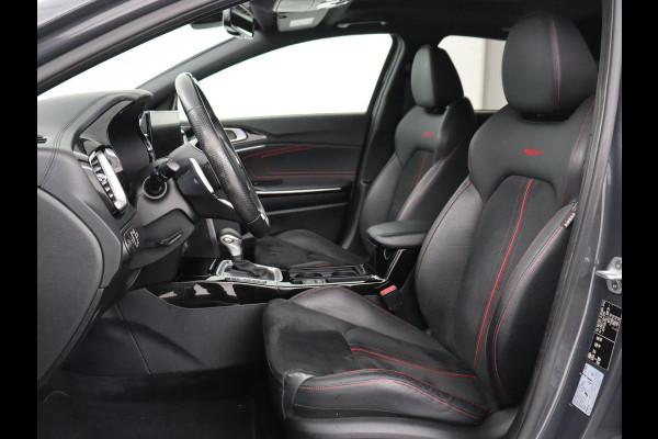 Kia Ceed 1.6 T-GDi GT | 204pk | Panoramadak | Stoelverwarming | Leder/Alcantara | Carplay | Keyless | Full LED | Navigatie | Sportstoelen | Stuurverwarming | Park Assist | JBL Sound | Memory | Digital Cockpit