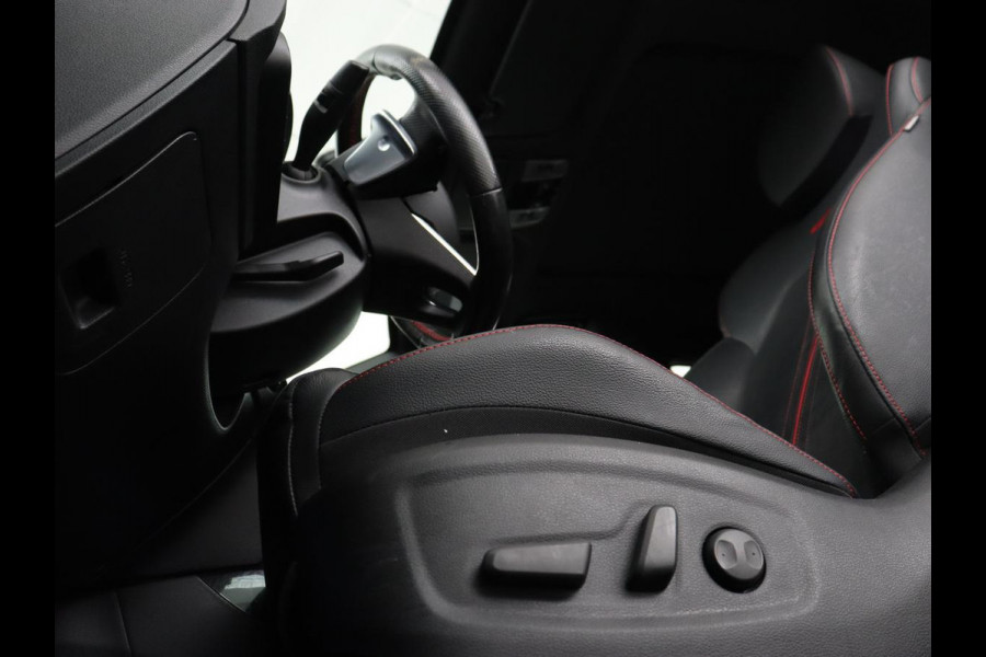 Kia Ceed 1.6 T-GDi GT | 204pk | Panoramadak | Stoelverwarming | Leder/Alcantara | Carplay | Keyless | Full LED | Navigatie | Sportstoelen | Stuurverwarming | Park Assist | JBL Sound | Memory | Digital Cockpit