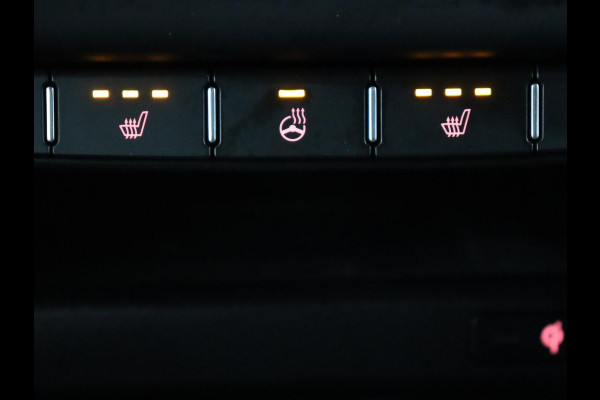 Kia Ceed 1.6 T-GDi GT | 204pk | Panoramadak | Stoelverwarming | Leder/Alcantara | Carplay | Keyless | Full LED | Navigatie | Sportstoelen | Stuurverwarming | Park Assist | JBL Sound | Memory | Digital Cockpit
