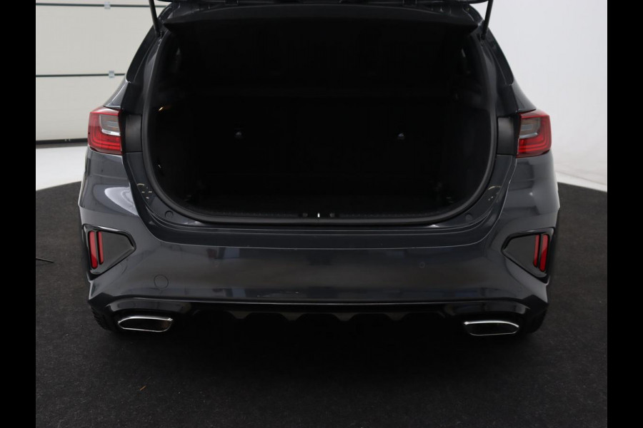 Kia Ceed 1.6 T-GDi GT | 204pk | Panoramadak | Stoelverwarming | Leder/Alcantara | Carplay | Keyless | Full LED | Navigatie | Sportstoelen | Stuurverwarming | Park Assist | JBL Sound | Memory | Digital Cockpit