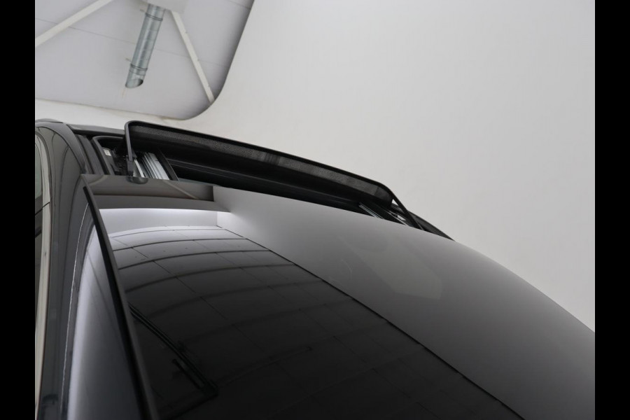 Kia Ceed 1.6 T-GDi GT | 204pk | Panoramadak | Stoelverwarming | Leder/Alcantara | Carplay | Keyless | Full LED | Navigatie | Sportstoelen | Stuurverwarming | Park Assist | JBL Sound | Memory | Digital Cockpit