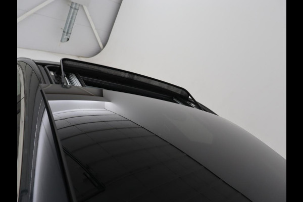 Kia Ceed 1.6 T-GDi GT | 204pk | Panoramadak | Stoelverwarming | Leder/Alcantara | Carplay | Keyless | Full LED | Navigatie | Sportstoelen | Stuurverwarming | Park Assist | JBL Sound | Memory | Digital Cockpit