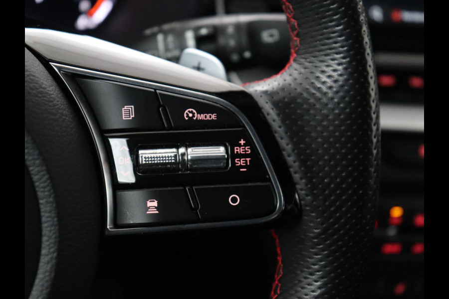 Kia Ceed 1.6 T-GDi GT | 204pk | Panoramadak | Stoelverwarming | Leder/Alcantara | Carplay | Keyless | Full LED | Navigatie | Sportstoelen | Stuurverwarming | Park Assist | JBL Sound | Memory | Digital Cockpit