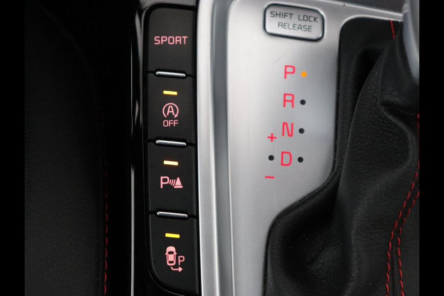 Kia Ceed 1.6 T-GDi GT | 204pk | Panoramadak | Stoelverwarming | Leder/Alcantara | Carplay | Keyless | Full LED | Navigatie | Sportstoelen | Stuurverwarming | Park Assist | JBL Sound | Memory | Digital Cockpit