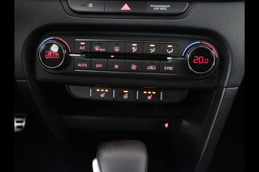 Kia Ceed 1.6 T-GDi GT | 204pk | Panoramadak | Stoelverwarming | Leder/Alcantara | Carplay | Keyless | Full LED | Navigatie | Sportstoelen | Stuurverwarming | Park Assist | JBL Sound | Memory | Digital Cockpit