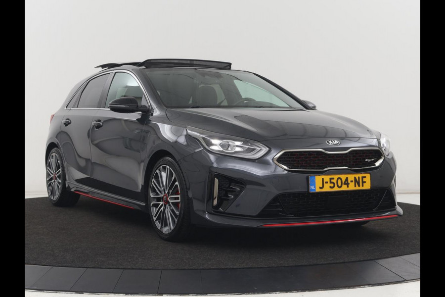 Kia Ceed 1.6 T-GDi GT | 204pk | Panoramadak | Stoelverwarming | Leder/Alcantara | Carplay | Keyless | Full LED | Navigatie | Sportstoelen | Stuurverwarming | Park Assist | JBL Sound | Memory | Digital Cockpit