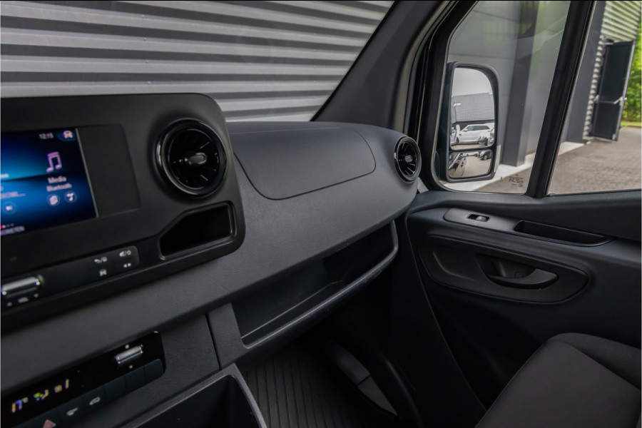 Mercedes-Benz Sprinter 317 cdi L2H2 RWD Trekhaak 3.500 kg - Black Pack