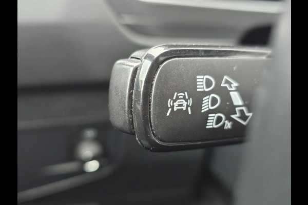 Volkswagen Tiguan 2.0 TSI 4MOTION 220PK R-Line | Pano | HUD | Dynaudio | Leder | Stoelverwarming | 360 camera | Lane/Park/Light Assist |  Vol |