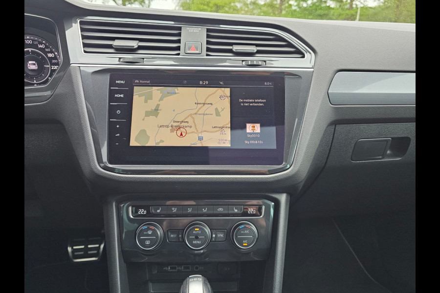 Volkswagen Tiguan 2.0 TSI 4MOTION 220PK R-Line | Pano | HUD | Dynaudio | Leder | Stoelverwarming | 360 camera | Lane/Park/Light Assist |  Vol |