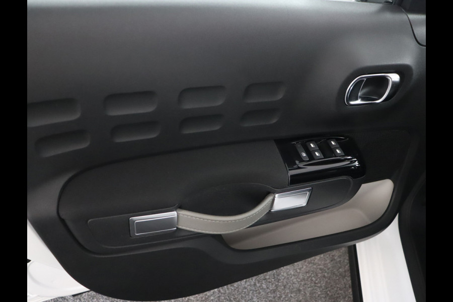 Citroën C3 1.2 PureTech Shine|Navigatie|Trekhaak|Cruise control|Apple Carplay
