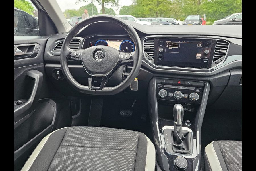 Volkswagen T-Roc 2.0 TSI 190PK 4Motion Sport | Automaat | LED | Trekhaak | Navi | ACC | Twotone | PDC voor en achter | All-seasons |