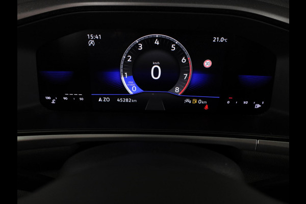 Volkswagen T-Roc 1.0 TSI Life 110pk | Navigatie | Parkeercamera | Adaptieve cruise controle | Apple Carplay
