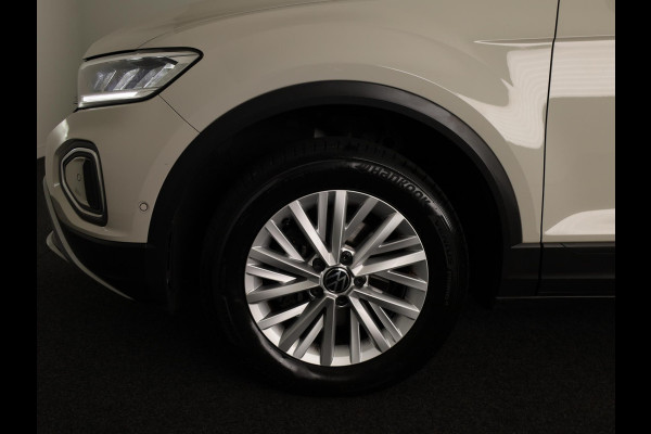 Volkswagen T-Roc 1.0 TSI Life 110pk | Navigatie | Parkeercamera | Adaptieve cruise controle | Apple Carplay