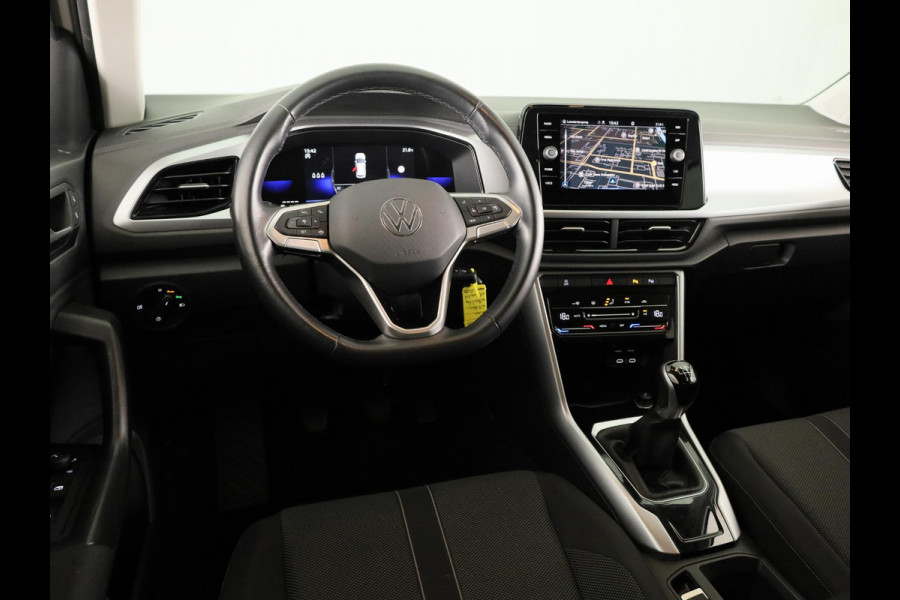 Volkswagen T-Roc 1.0 TSI Life 110pk | Navigatie | Parkeercamera | Adaptieve cruise controle | Apple Carplay