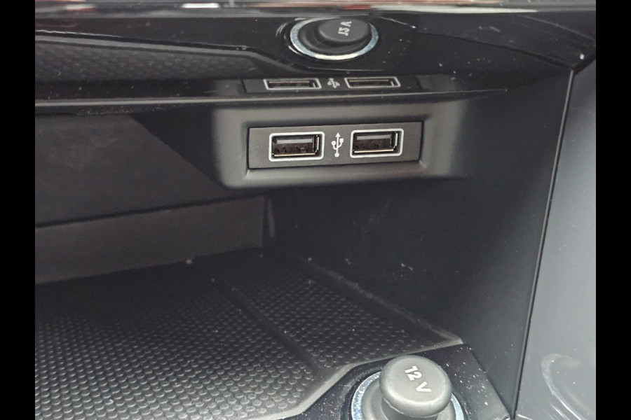 Volkswagen T-Roc 2.0 TSI 190PK 4Motion Sport | Automaat | LED | Trekhaak | Navi | ACC | Twotone | PDC voor en achter | All-seasons |