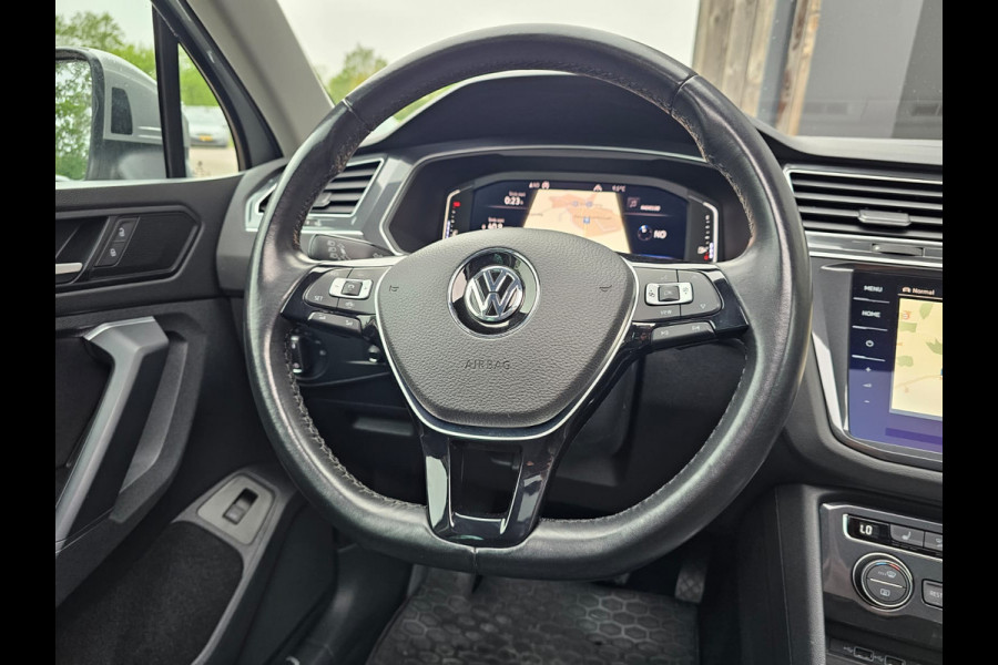 Volkswagen Tiguan 2.0 TSI 4MOTION Highline | Automaat | Pano | LED | Navi | App-connect | Camera | All-seasons | Elek. achterklep |  Park Assist |