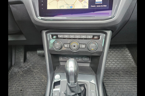 Volkswagen Tiguan 2.0 TSI 4MOTION Highline | Automaat | Pano | LED | Navi | App-connect | Camera | All-seasons | Elek. achterklep |  Park Assist |