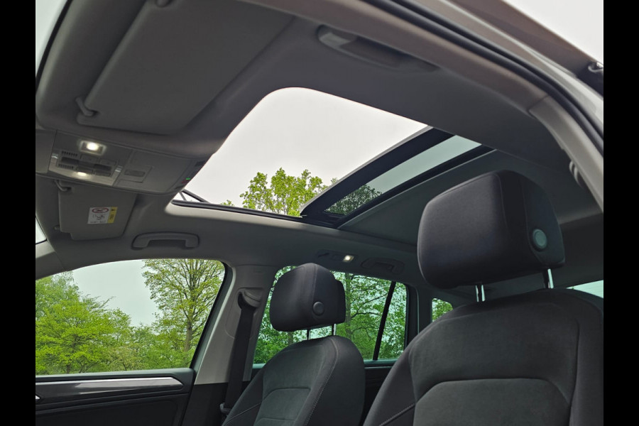 Volkswagen Tiguan 2.0 TSI 4MOTION Highline | Automaat | Pano | LED | Navi | App-connect | Camera | All-seasons | Elek. achterklep |  Park Assist |