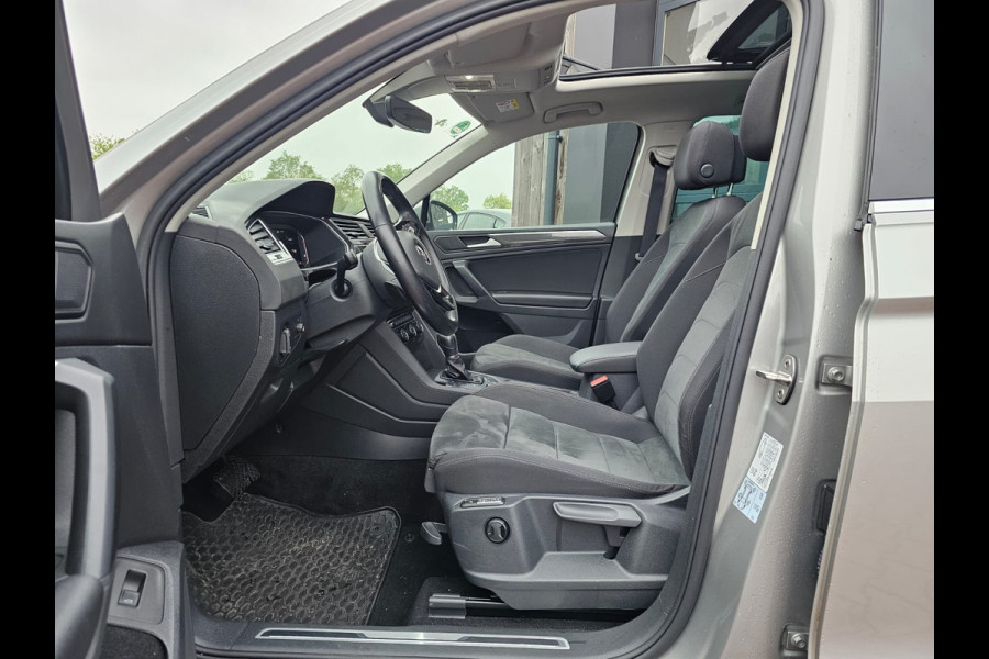 Volkswagen Tiguan 2.0 TSI 4MOTION Highline | Automaat | Pano | LED | Navi | App-connect | Camera | All-seasons | Elek. achterklep |  Park Assist |