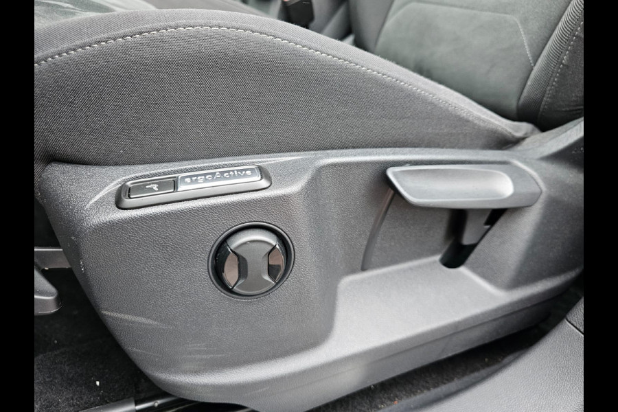 Volkswagen Tiguan 2.0 TSI 4MOTION Highline | Automaat | Pano | LED | Navi | App-connect | Camera | All-seasons | Elek. achterklep |  Park Assist |