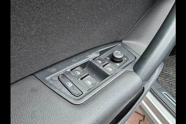 Volkswagen Tiguan 2.0 TSI 4MOTION Highline | Automaat | Pano | LED | Navi | App-connect | Camera | All-seasons | Elek. achterklep |  Park Assist |